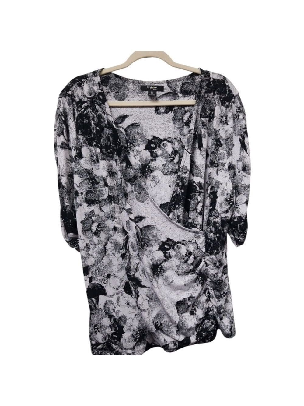 Style & Co Polyester Cross Over Wrap Black and White with Ruching Size 3X